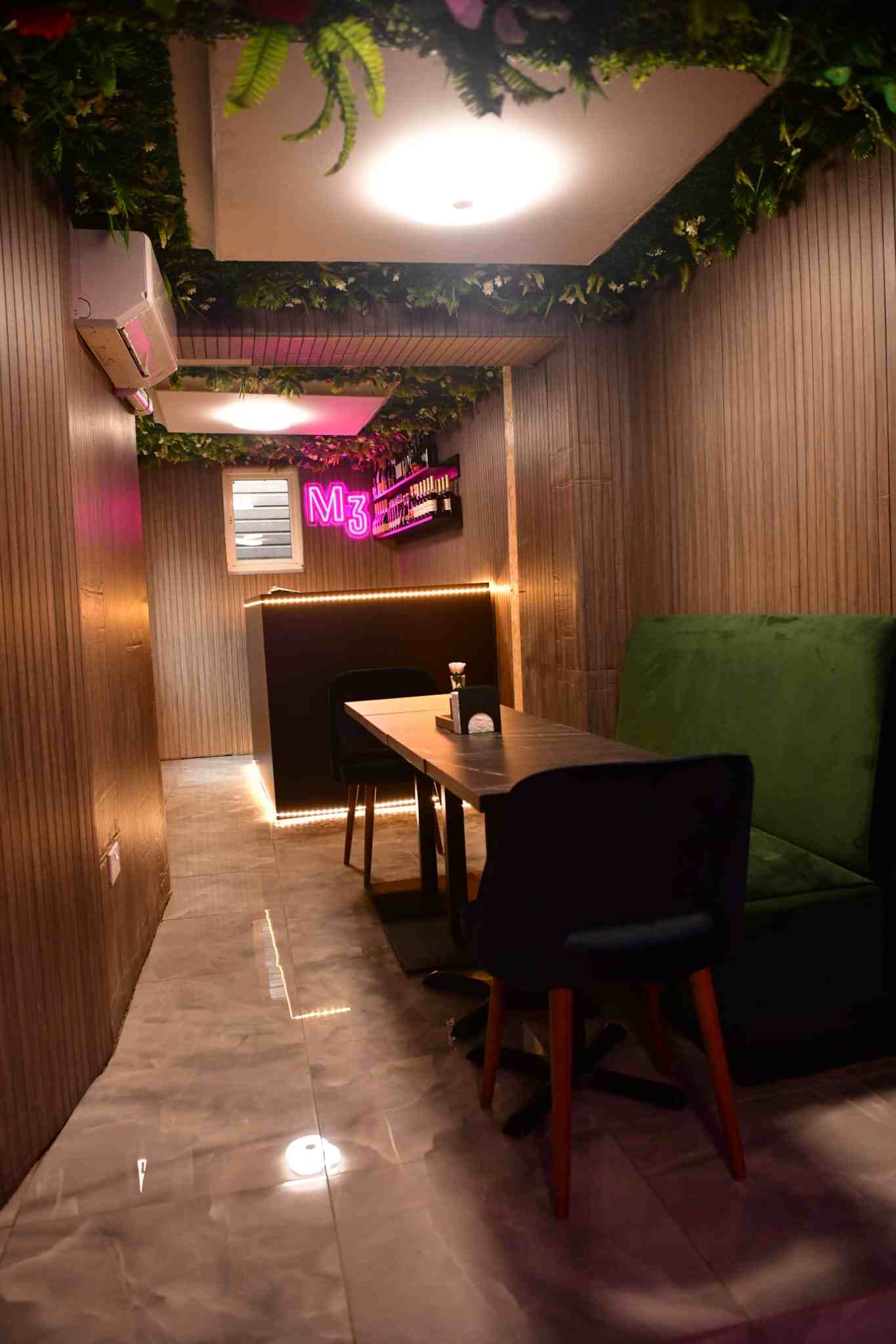M3 Lounge - interior